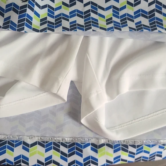 NWT IZOD Golf Skort. Size 14. Pockets Blues/White/Lime Side Zip. UPF-15 - Picture 5 of 10